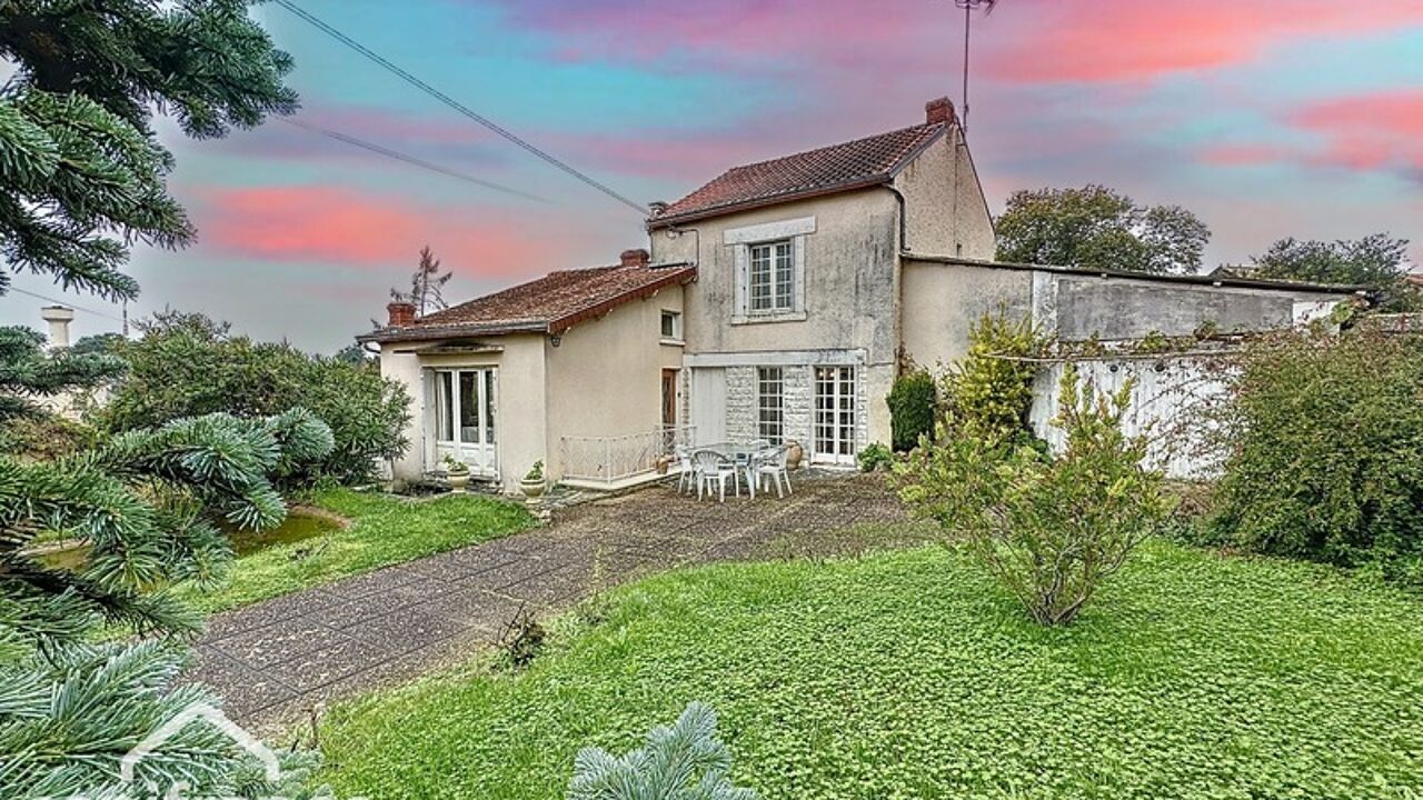 maison 6 pièces 114 m2 à vendre à Saint-Jean-de-Thouars (79100)