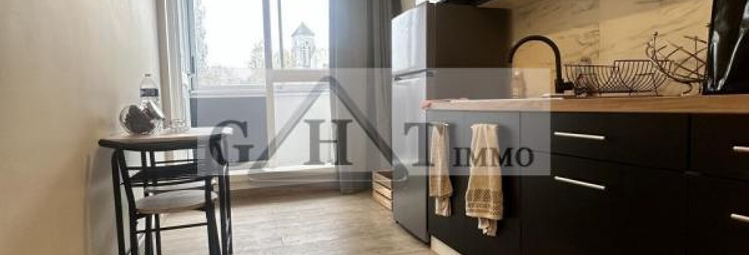 Bureau  14 m² à louer à Créteil (94000)