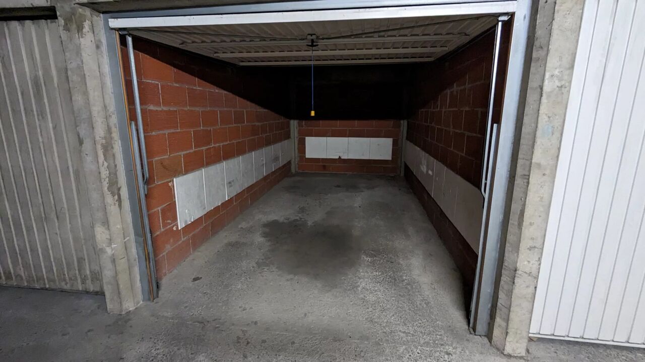 garage  pièces 13 m2 à louer à Toulouse (31100)