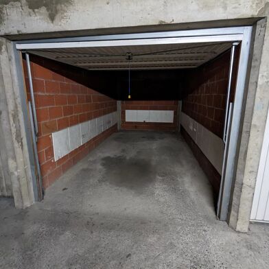 Garage  75 €