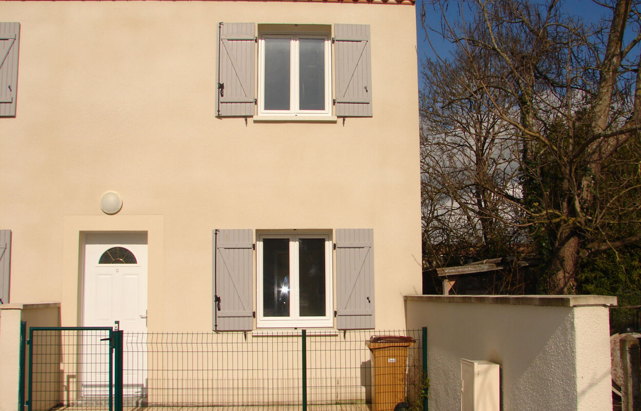 maison 3 pièces 75 m2 à louer à Izon (33450)