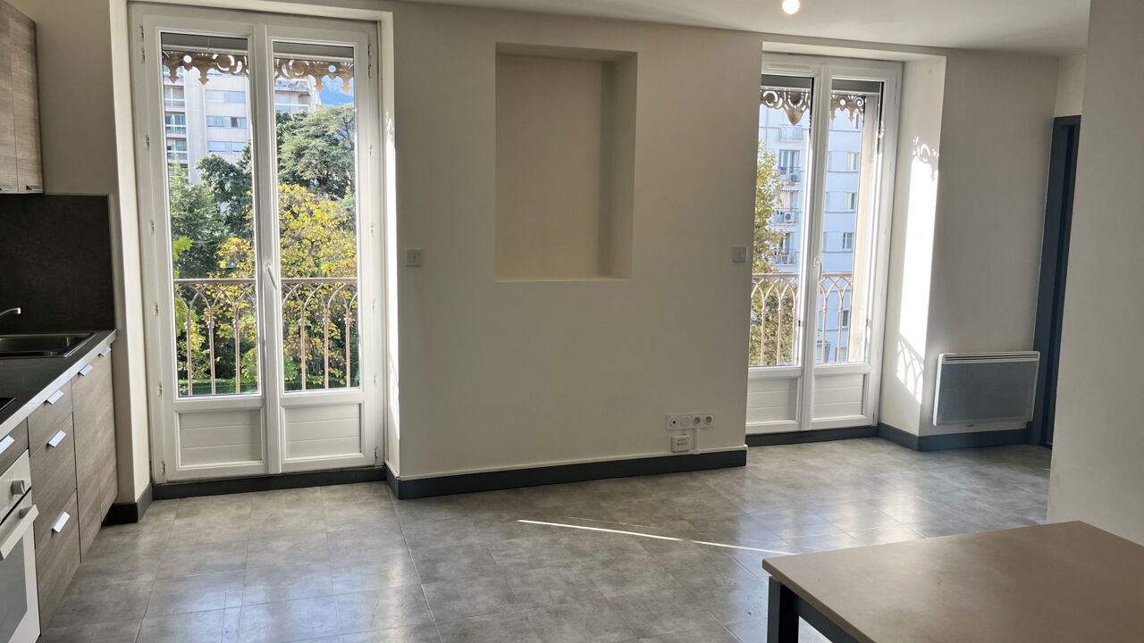 appartement 4 pièces 49 m2 à louer à Grenoble (38100)