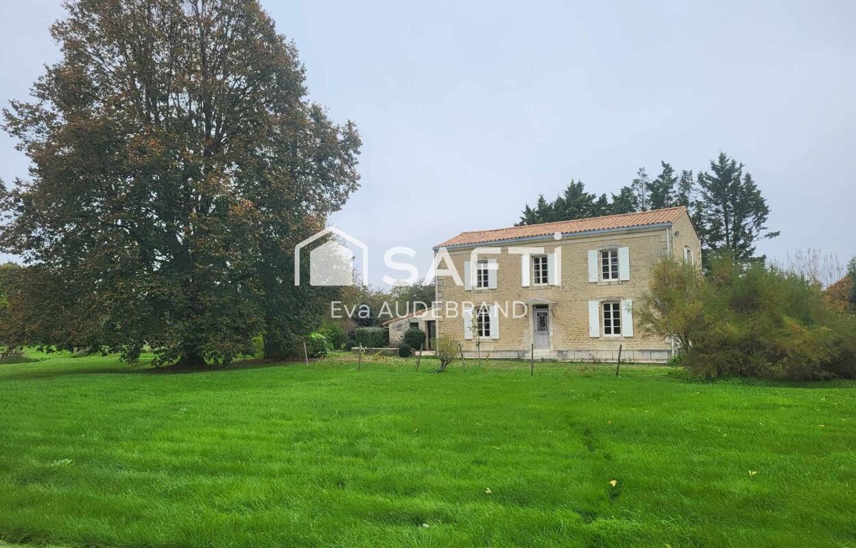 maison 7 pièces 206 m2 à vendre à Coulon (79510)