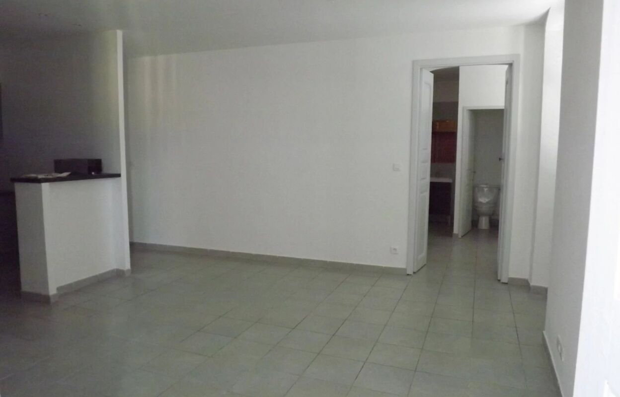 appartement 3 pièces 59 m2 à louer à Saint-Florent (20217)