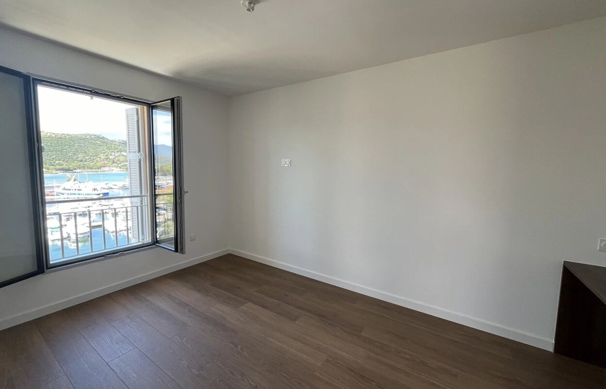 appartement 4 pièces 84 m2 à louer à Saint-Florent (20217)