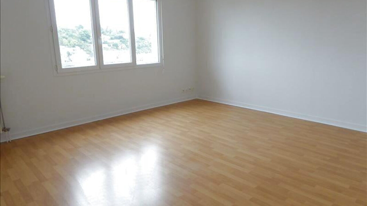 appartement 3 pièces 68 m2 à louer à Poitiers (86000)