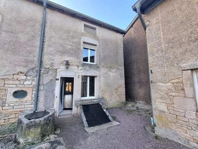 Maison avec jardin — photo du bien