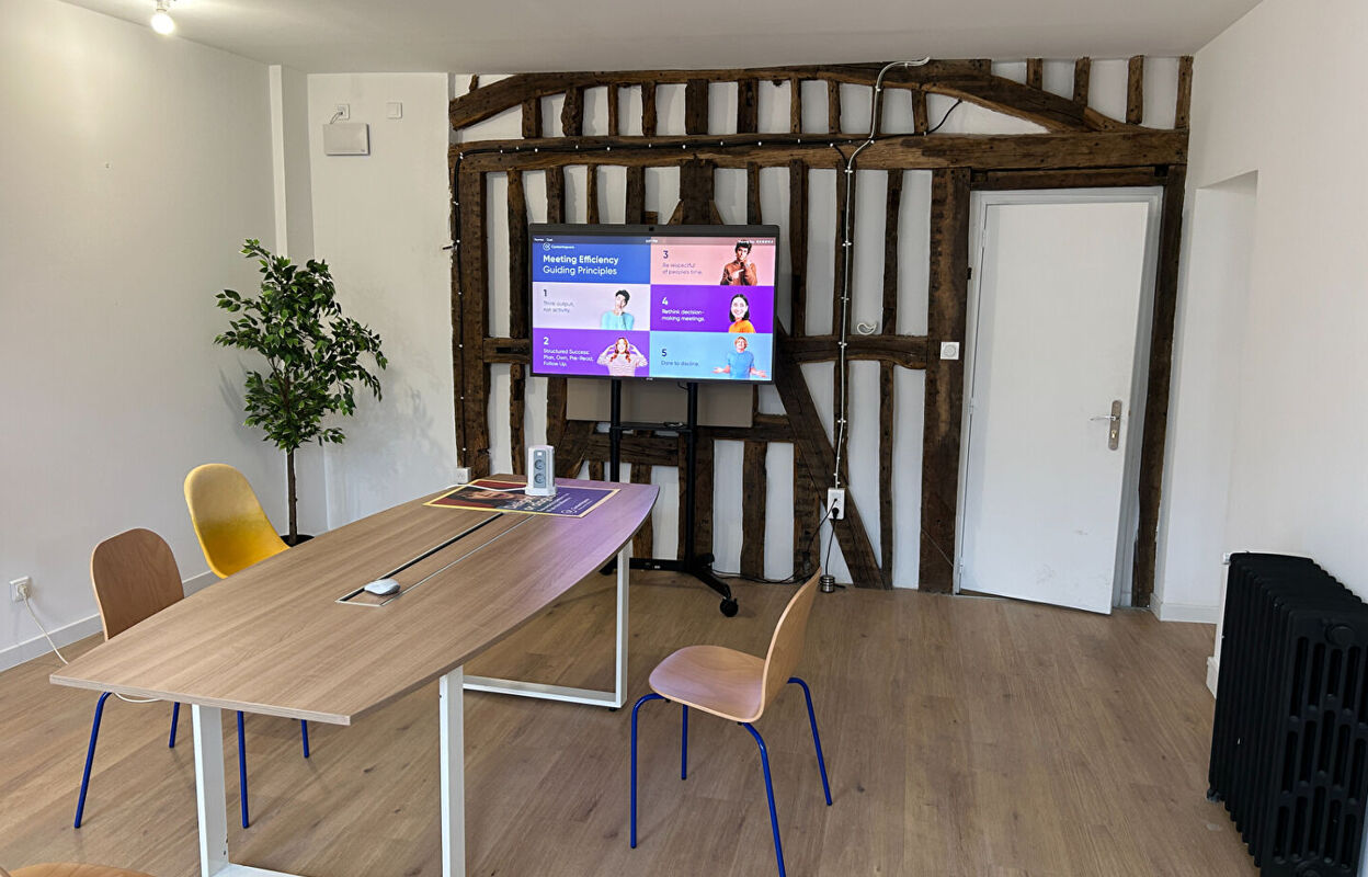 bureau  pièces 360 m2 à louer à Rennes (35000)