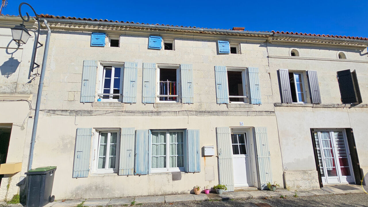 maison 6 pièces 131 m2 à vendre à Saint-Georges-des-Coteaux (17810)