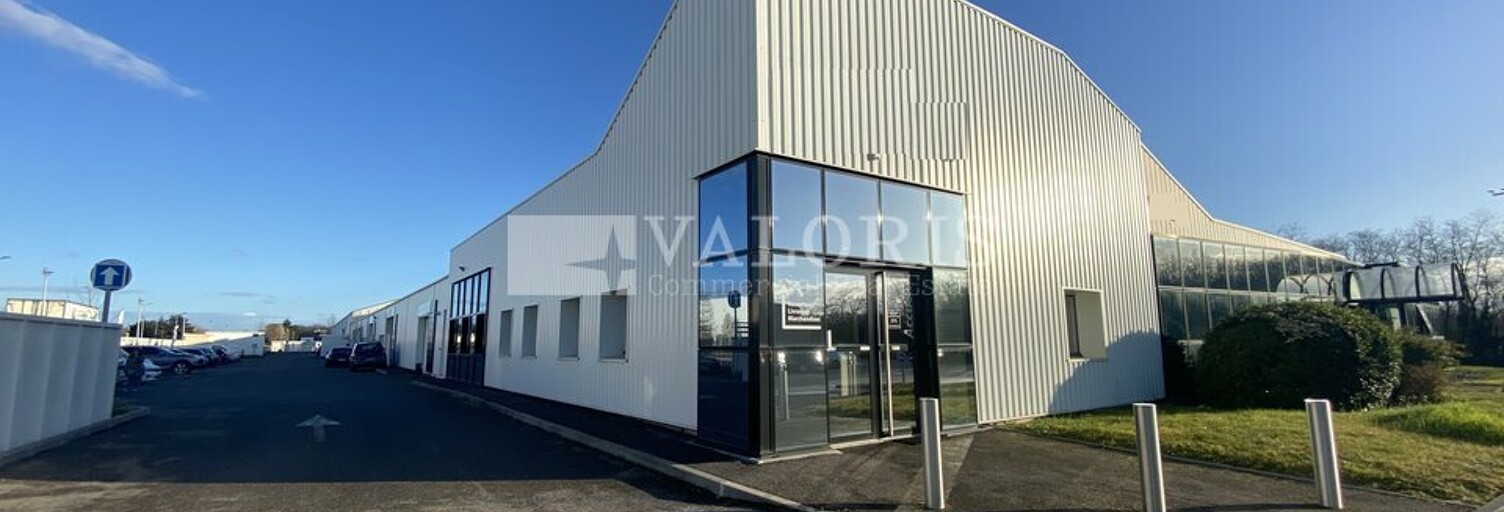 Commerce  3063 m² à louer à Reyrieux (01600)