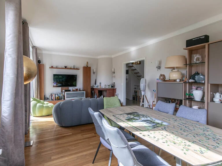 Maison Saint Maur Des Fosses 8 pièce(s) 203 m2 — photo 1