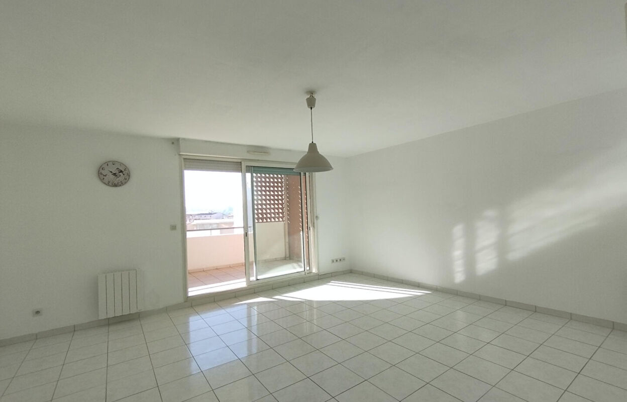 appartement 4 pièces 92 m2 à louer à Marseille 8 (13008)