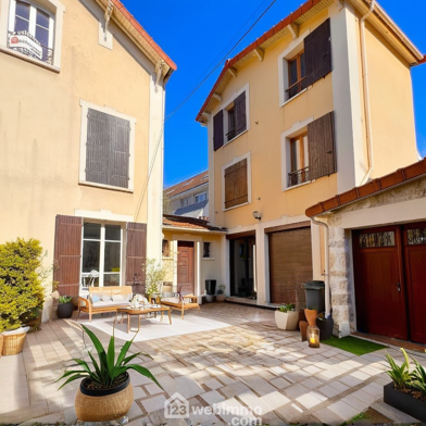 Maison 7 pièces 185 m²