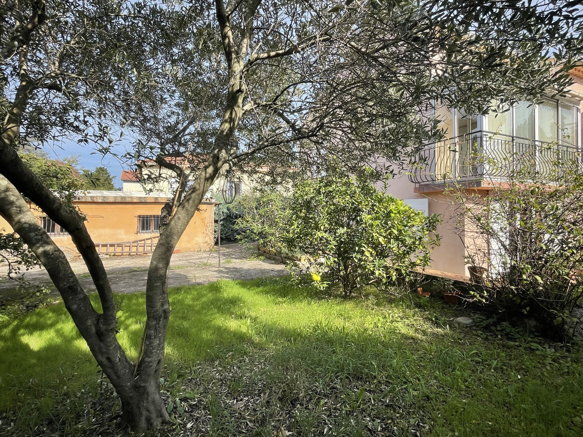 Villa / Maison 6 pièces  à vendre Garde (La) 83130