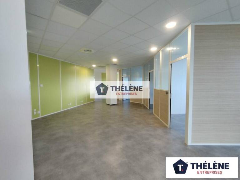 BUREAUX à VENDRE — photo 1