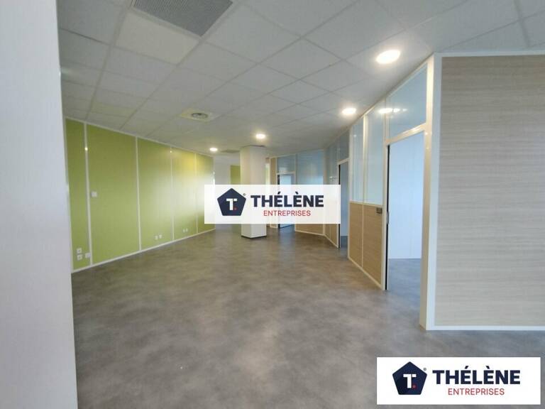 BUREAUX à VENDRE — photo 1