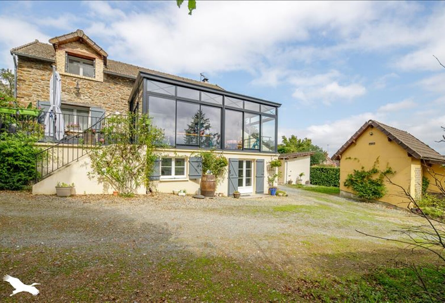 Contemporaine de 6 pièces principales — photo 1