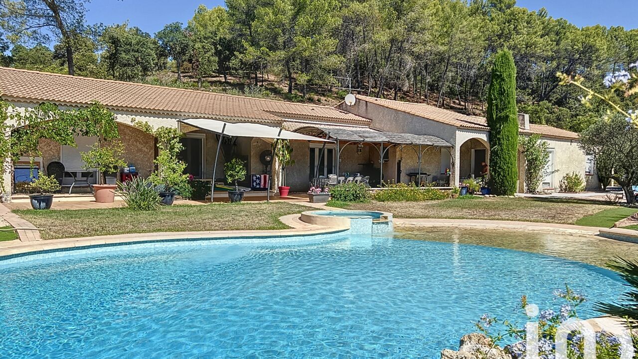 maison 7 pièces 220 m2 à vendre à Pierrefeu-du-Var (83390)