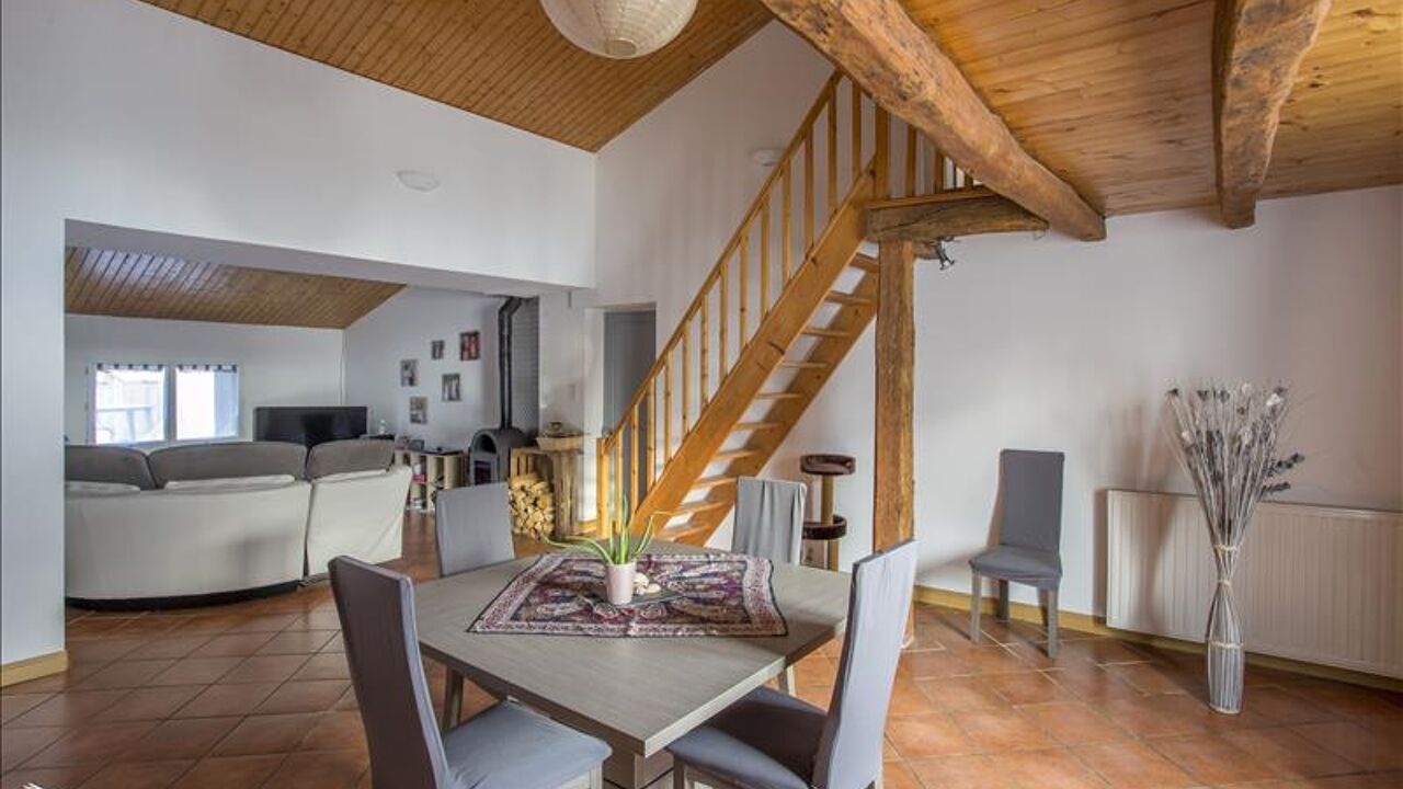 maison 6 pièces 170 m2 à vendre à Saint-Jean-de-Liversay (17170)