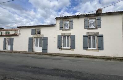 Charentaise de 6 pièces principales — photo du bien