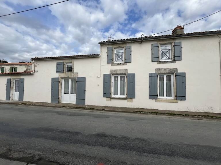 Charentaise de 6 pièces principales — photo 1