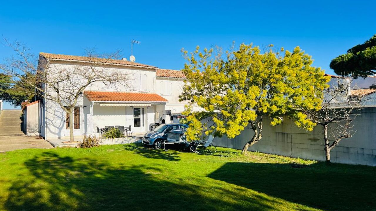 maison 6 pièces 143 m2 à vendre à Rivedoux-Plage (17940)