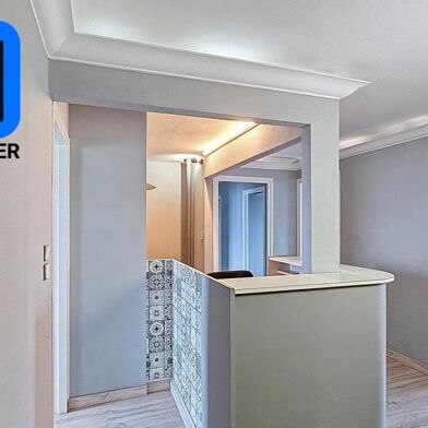 Bureau 6 pièces 248000 €