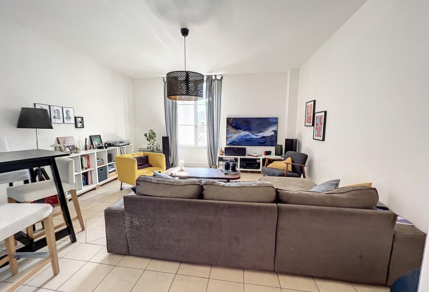 Appartement À Vendre — photo 1