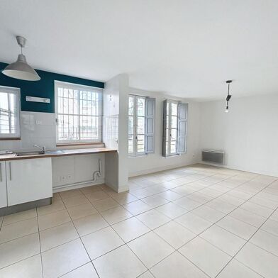 Appartement 3 pièces 215250 €