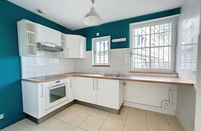 Appartement À Vendre — photo 2