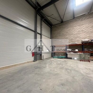 Local industriel 356 m²