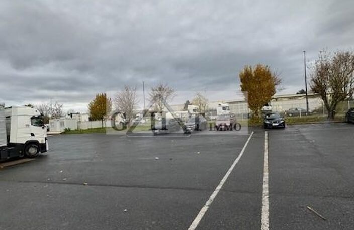 ENTREPOT 7610 M² A LOUER COMBS LA VILLE — photo 2