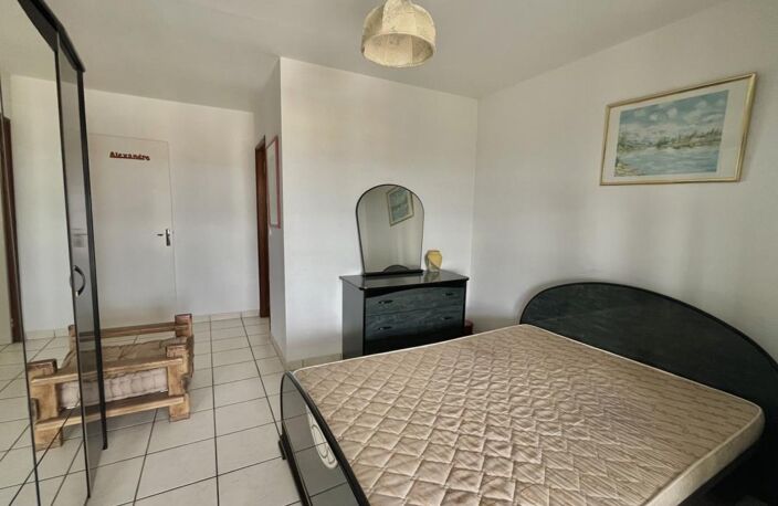 A VENDRE MAISON PLAIN PIED F5 ETANG SALE LES HAUT — photo 4