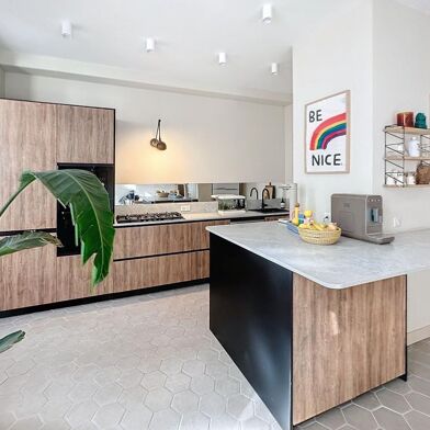 Appartement 4 pièces 378000 €