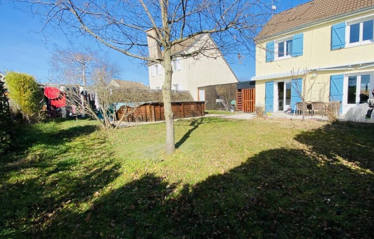 maison 5 pièces 96 m2 à vendre à Commelle-Vernay (42120)