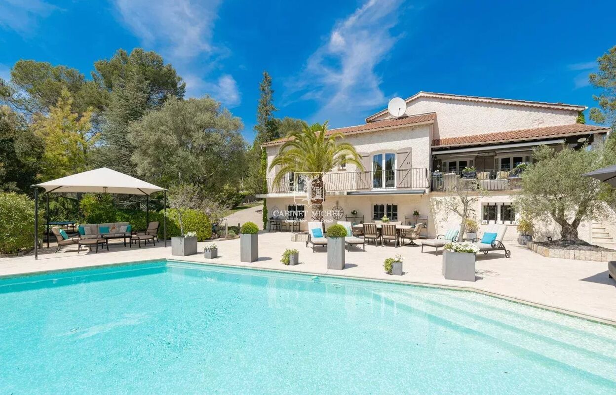 maison 8 pièces 254 m2 à vendre à Roquefort-les-Pins (06330)