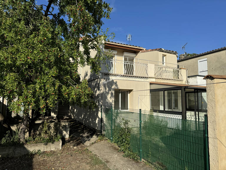 Ensemble de deux maisons avec jardins — photo 1