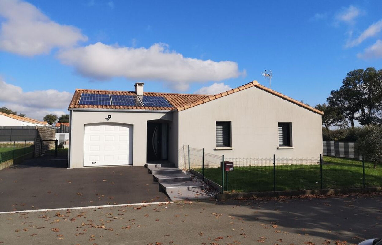 maison 4 pièces 99 m2 à vendre à Les Herbiers (85500)