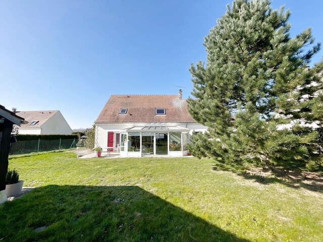 Maison avec jardin — photo du bien