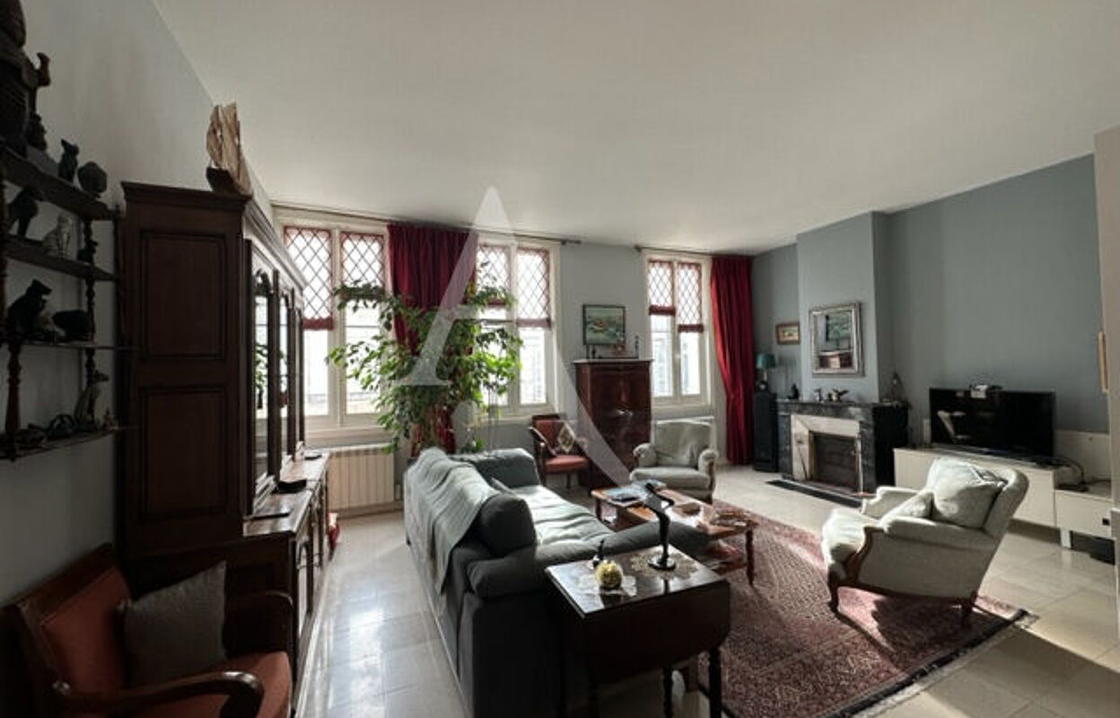 maison 7 pièces 185 m2 à vendre à Rochefort (17300)