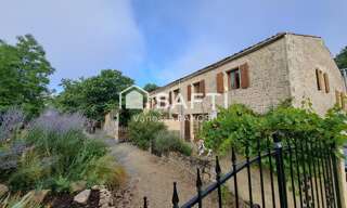 Maison 22 Pièces 500 m² à vendre à Saint-Pierre-de-Juillers (17400)