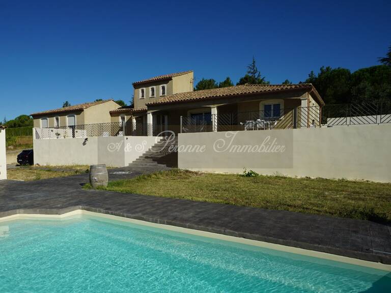 Villa — photo 1