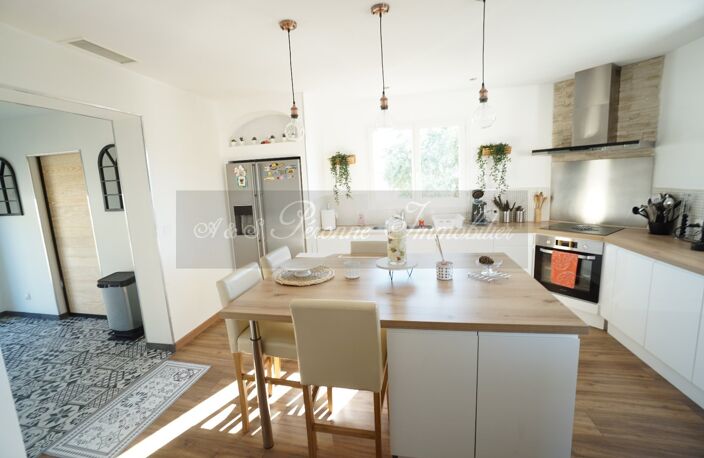 Villa — photo 4