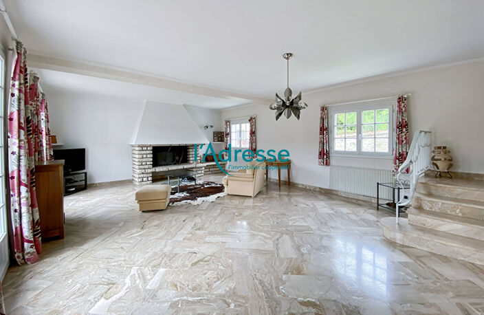 Une villa comme on n'en fait plus ! — photo 2