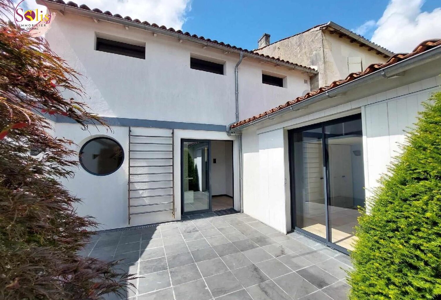 Vente maison 5 pièces 160 m² Cognac (16100) — photo 1
