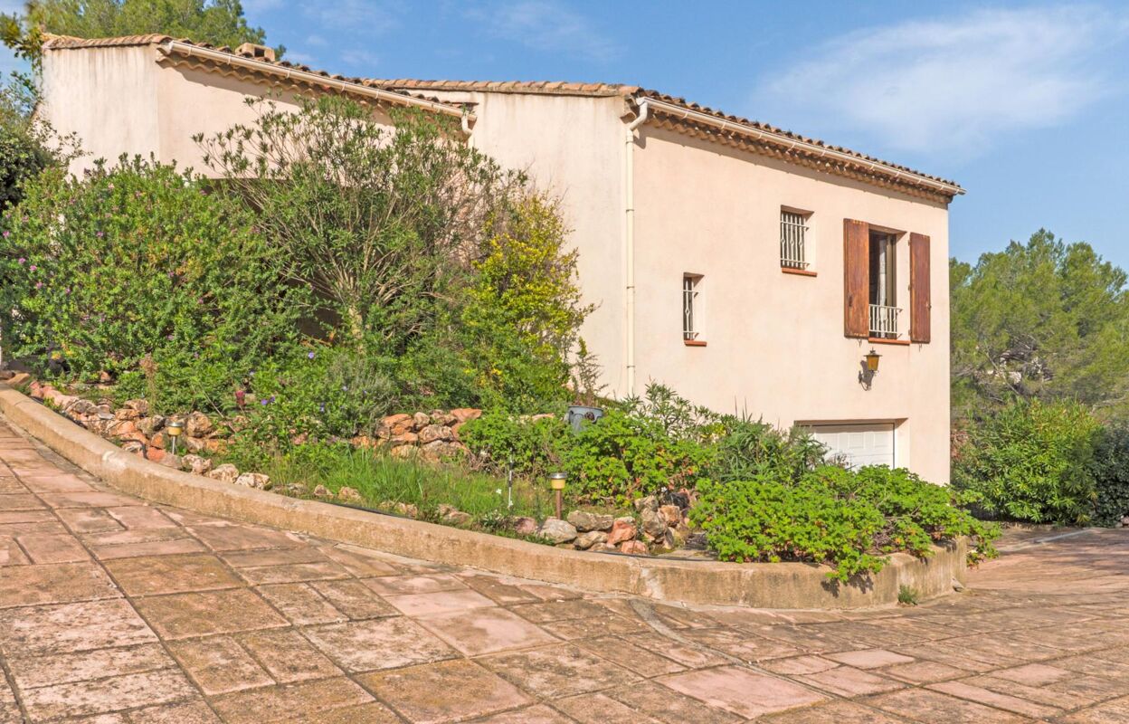 maison 4 pièces 136 m2 à vendre à Roquebrune-sur-Argens (83520)