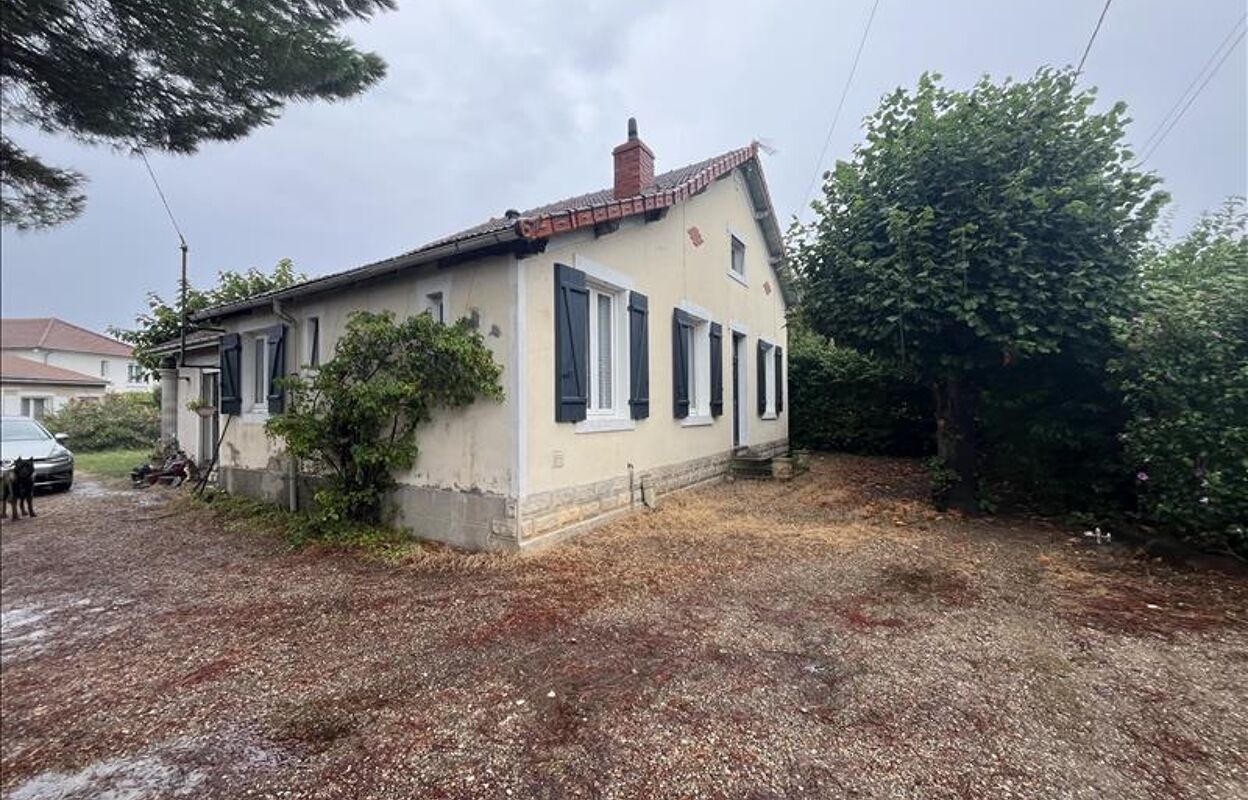 maison 4 pièces 100 m2 à vendre à Saint-Amand-Montrond (18200)