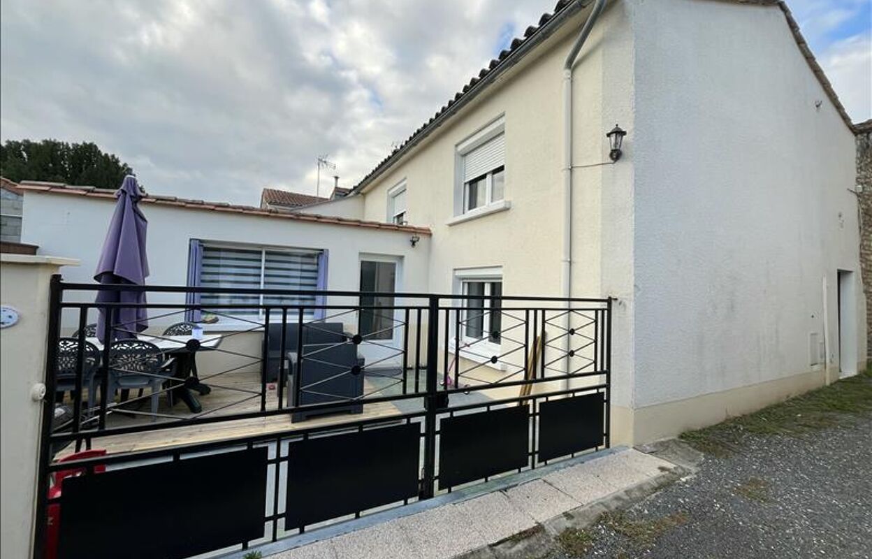 maison 3 pièces 77 m2 à vendre à Vars (16330)