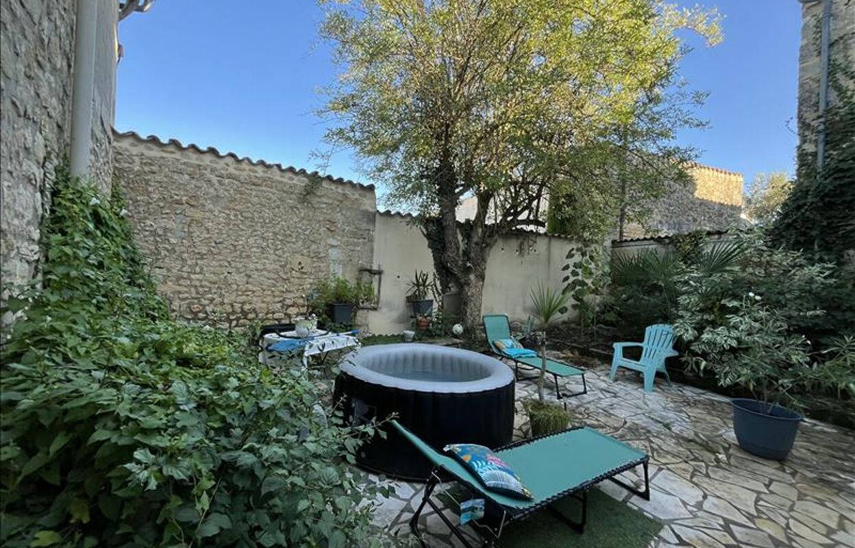 maison 5 pièces 141 m2 à vendre à Pons (17800)