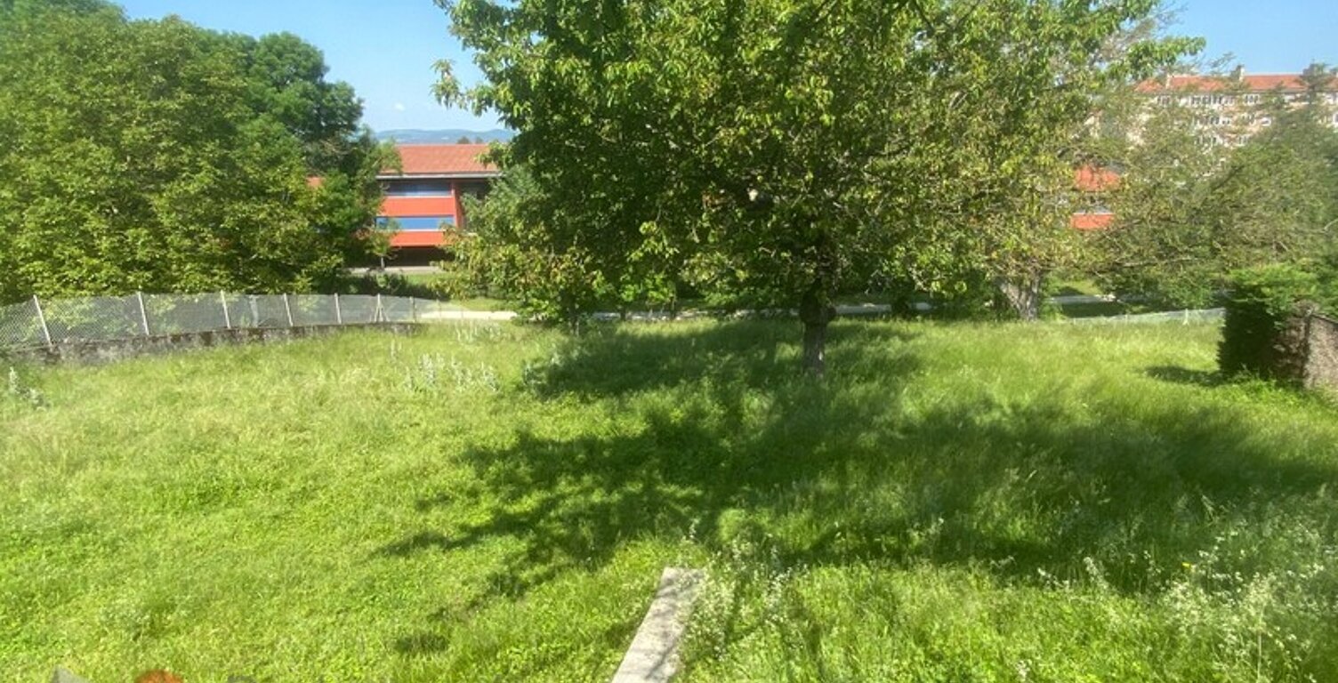 Terrain — photo 1